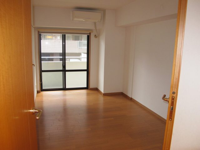 洋室6.8帖